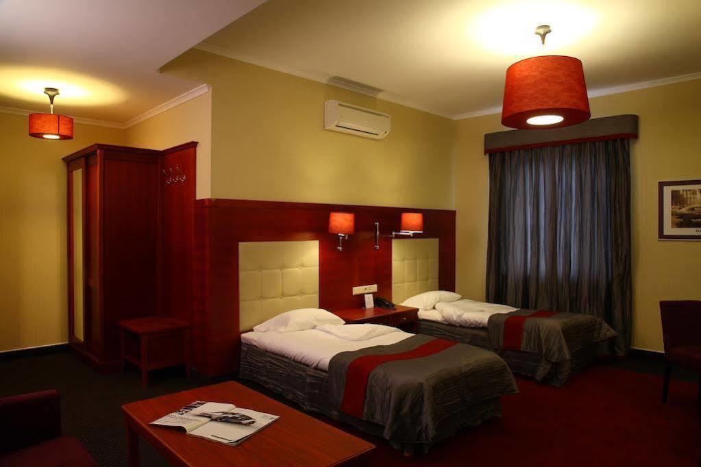 Hotel Panorama Mszczonów Dış mekan fotoğraf