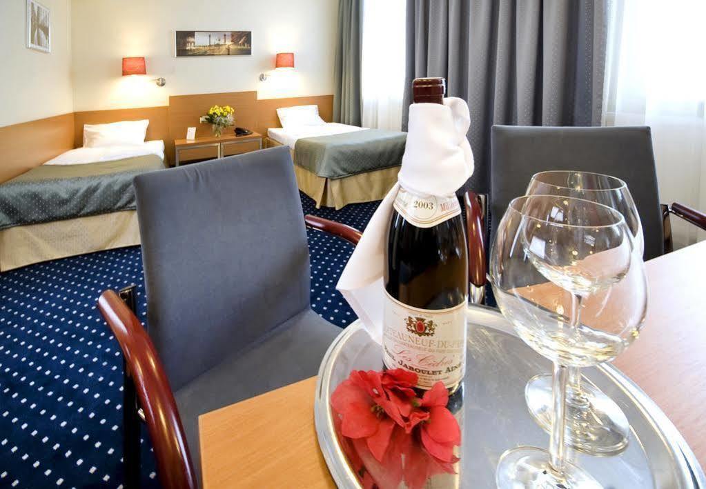 Hotel Panorama Mszczonów Dış mekan fotoğraf